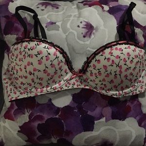 Victoria’s Secret Bra